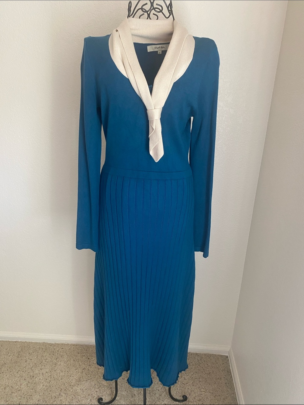 Long-Sleeve Teal Knit Midi Dress with Cream Scarf Detail